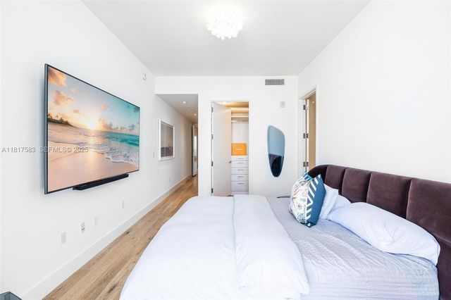 16901 Collins Avenue 902, Sunny Isles Beach, FL 33160