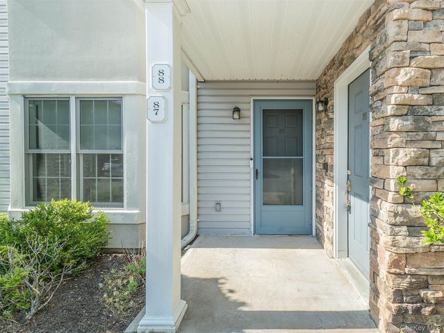 87 Pond View Drive, Port Washington, NY 11050