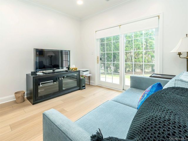 87 Pond View Drive, Port Washington, NY 11050