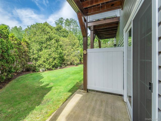 87 Pond View Drive, Port Washington, NY 11050