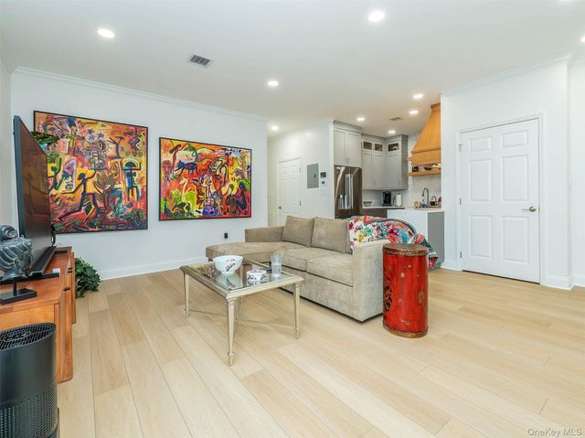 87 Pond View Drive, Port Washington, NY 11050