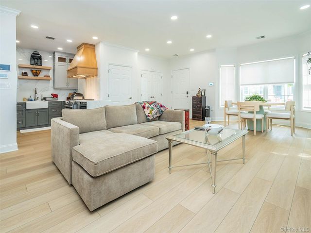 87 Pond View Drive, Port Washington, NY 11050