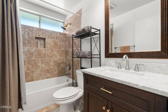 3907 United Road, Agoura Hills, CA 91301