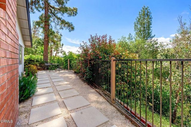 3907 United Road, Agoura Hills, CA 91301