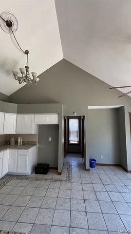 15645 Chaste Street, Florissant, MO 63034