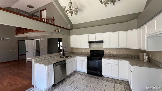 15645 Chaste Street, Florissant, MO 63034