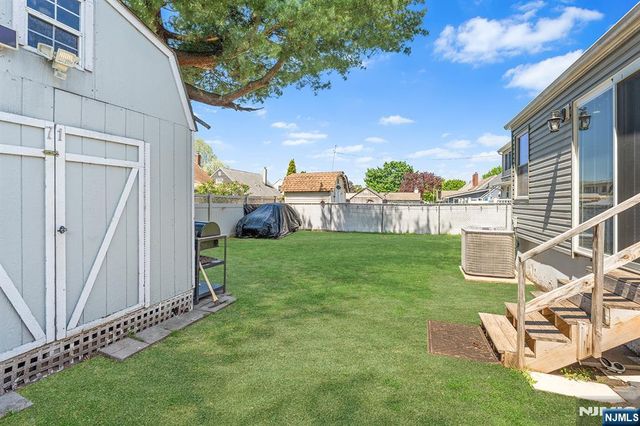 71 Wingra Avenue, Rutherford, NJ 07070