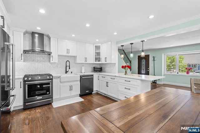 71 Wingra Avenue, Rutherford, NJ 07070