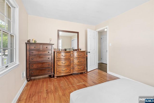 71 Wingra Avenue, Rutherford, NJ 07070