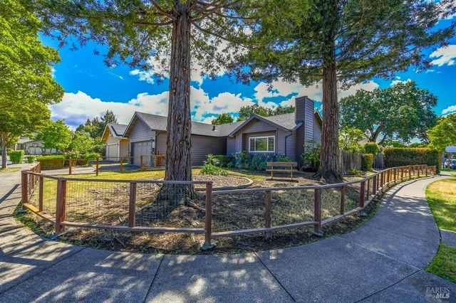 741 William Ct, Napa, CA 94558