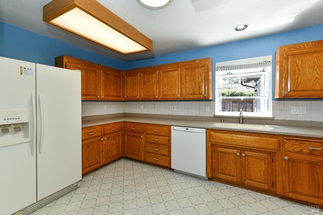 741 William Ct, Napa, CA 94558