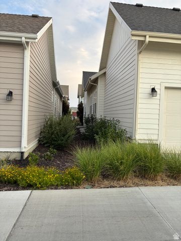 11539 S BINGHAM RIM RD, South Jordan, UT 84009