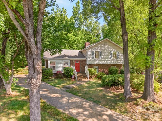 1511 Ormsby Court, Charlotte, NC 28211