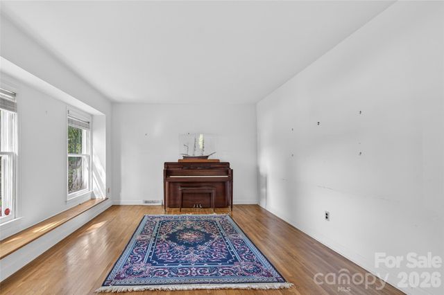 1511 Ormsby Court, Charlotte, NC 28211