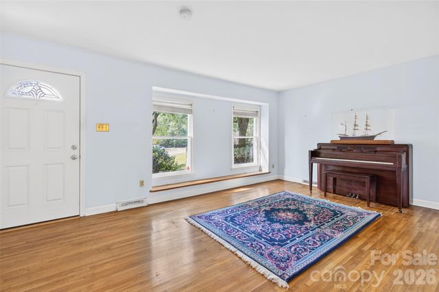1511 Ormsby Court, Charlotte, NC 28211