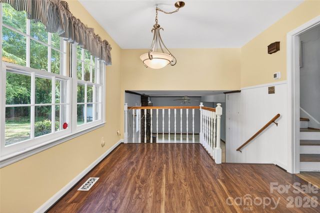 1511 Ormsby Court, Charlotte, NC 28211