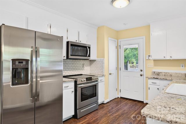 1511 Ormsby Court, Charlotte, NC 28211