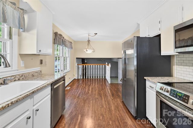 1511 Ormsby Court, Charlotte, NC 28211