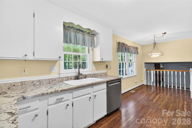 1511 Ormsby Court, Charlotte, NC 28211