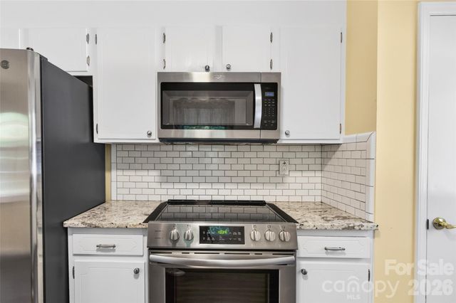 1511 Ormsby Court, Charlotte, NC 28211