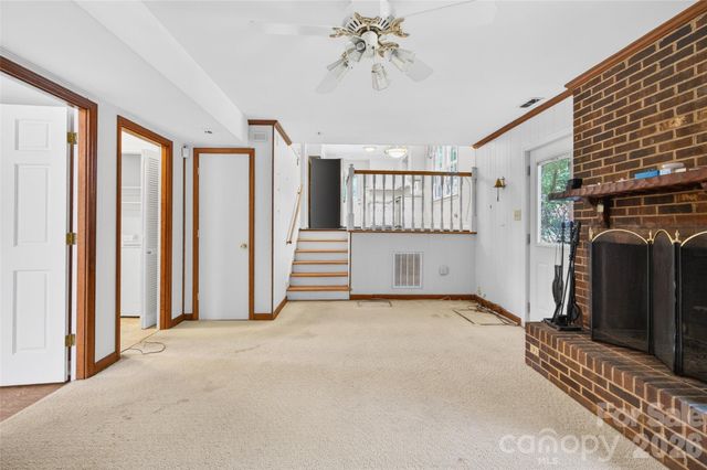 1511 Ormsby Court, Charlotte, NC 28211
