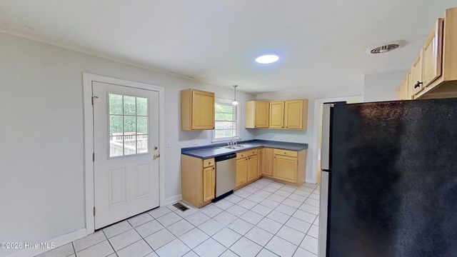 214 Huntington Road, Wilmington, NC 28403