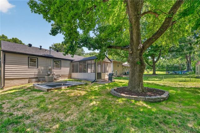 10909 W 72nd Terrace, Shawnee, KS 66203