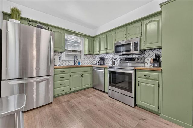 10909 W 72nd Terrace, Shawnee, KS 66203