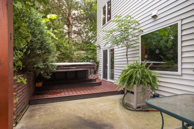 17704 Icon Trail, Lakeville, MN 55044