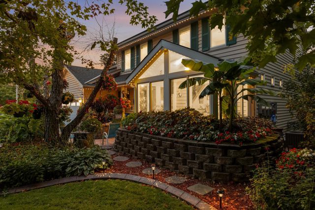 17704 Icon Trail, Lakeville, MN 55044