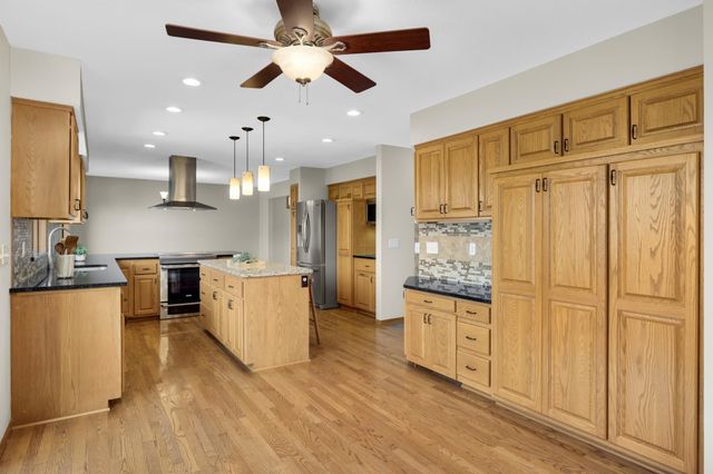 17704 Icon Trail, Lakeville, MN 55044