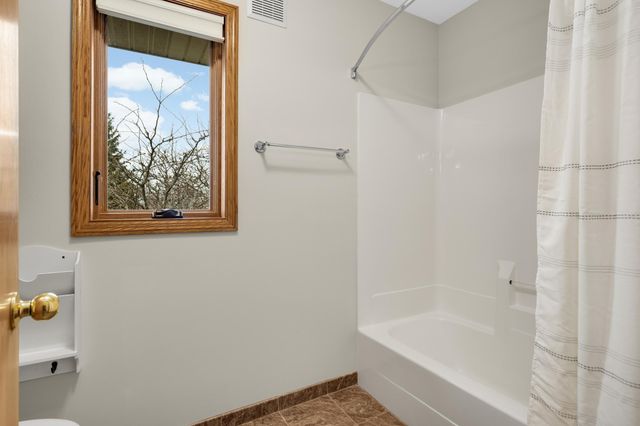 17704 Icon Trail, Lakeville, MN 55044