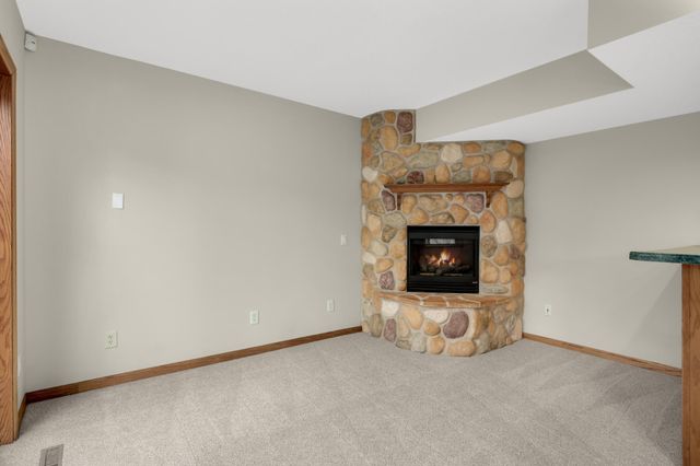 17704 Icon Trail, Lakeville, MN 55044