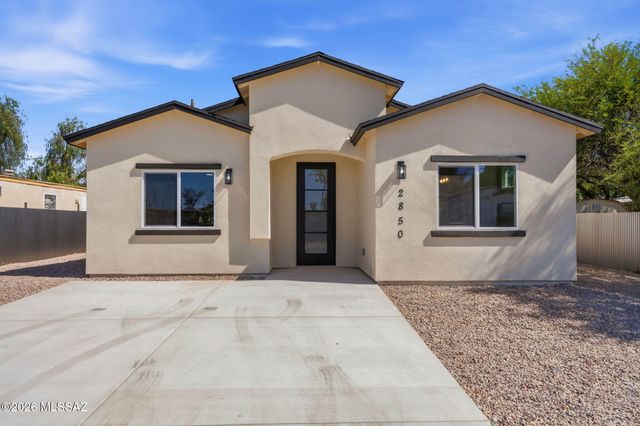 2850 W Carnauba Street, Tucson, AZ 85705