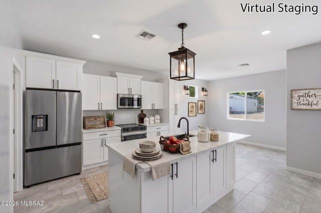 2850 W Carnauba Street, Tucson, AZ 85705