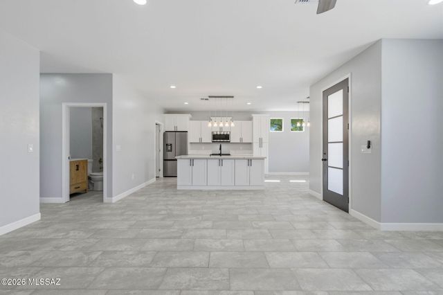 2850 W Carnauba Street, Tucson, AZ 85705