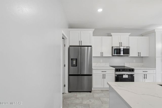 2850 W Carnauba Street, Tucson, AZ 85705