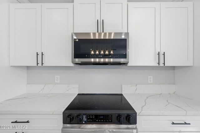 2850 W Carnauba Street, Tucson, AZ 85705