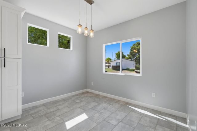 2850 W Carnauba Street, Tucson, AZ 85705