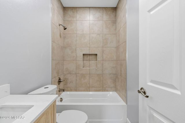 2850 W Carnauba Street, Tucson, AZ 85705