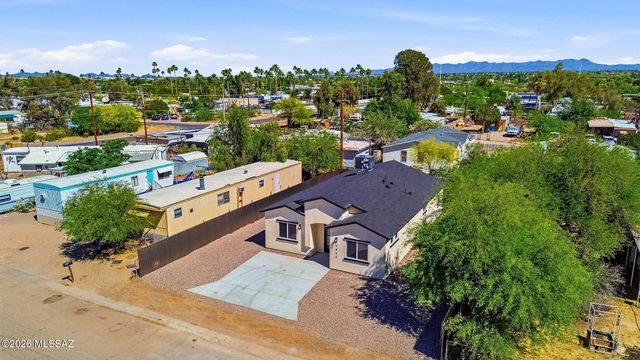 2850 W Carnauba Street, Tucson, AZ 85705