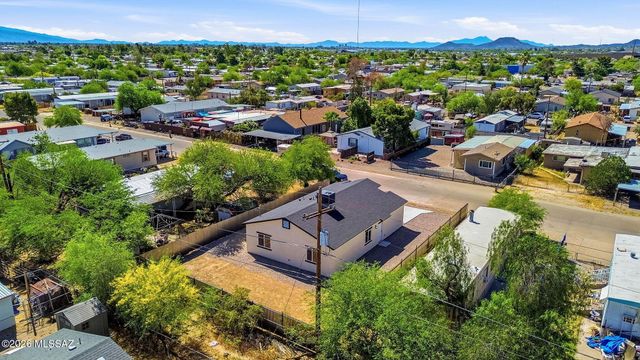 2850 W Carnauba Street, Tucson, AZ 85705