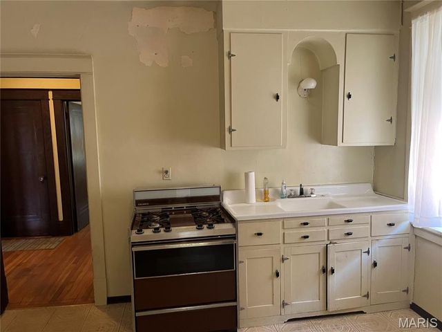 4629 Quincy Street, St Louis, MO 63116