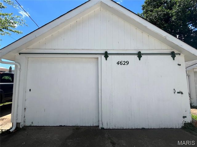 4629 Quincy Street, St Louis, MO 63116