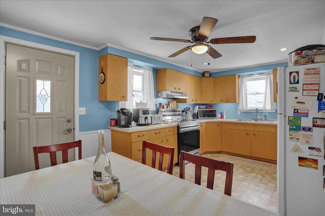 64 W WESNER RD, Blandon, PA 19510