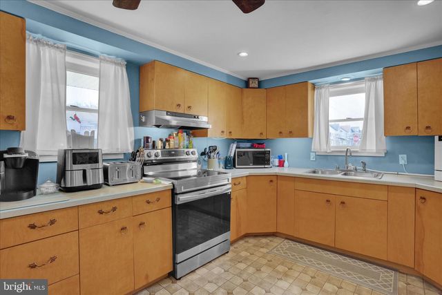 64 W WESNER RD, Blandon, PA 19510