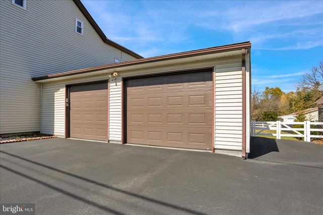 64 W WESNER RD, Blandon, PA 19510