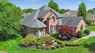 54676 Woodcreek Boulevard, Shelby Charter Township, MI 48315