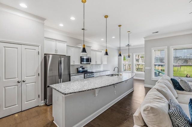 893 Deepwood Court, Boiling Springs, SC 29316