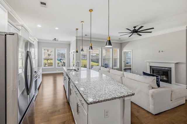 893 Deepwood Court, Boiling Springs, SC 29316